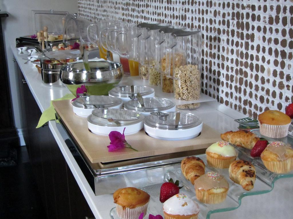 Africanhome Guesthouse Cape Town Ngoại thất bức ảnh